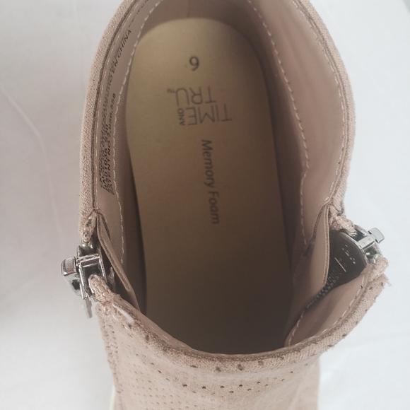 Time And Tru Tan Ankle Booties Sz 6 - Picture 9 of 9